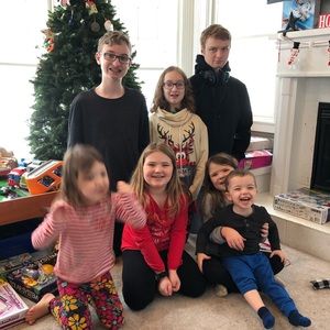 Meet your Posher, Laurel